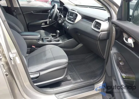 2017 Kia Sorento 2.4L L z USA, uszkodzony, nr VIN 5XYPG4A39HG205283